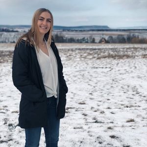 Meet your Posher, Abbie